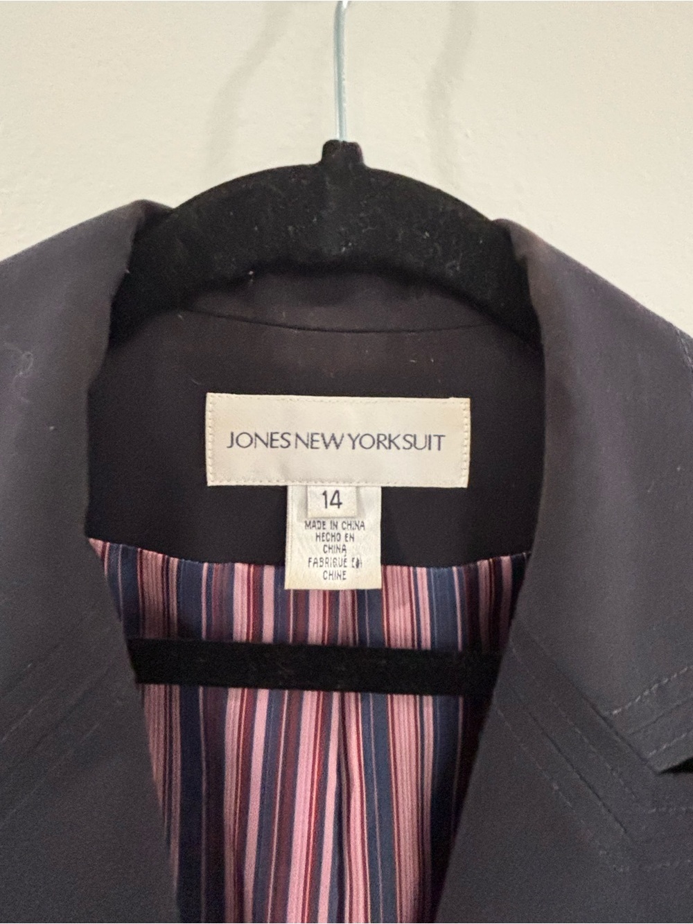 Jones New York Black Classic Two-Button Blazer - Picture 5 of 10